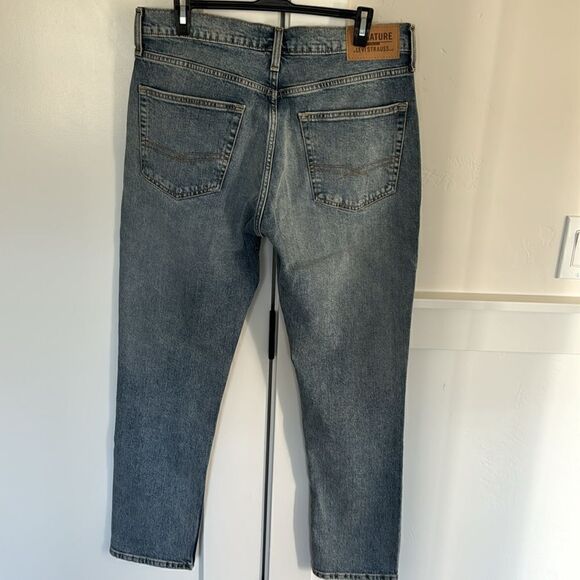 Signature Gold by Levi Strauss & Co. Men's Slim Straight Jeans Size W34 X L30 - Picture 3 of 12